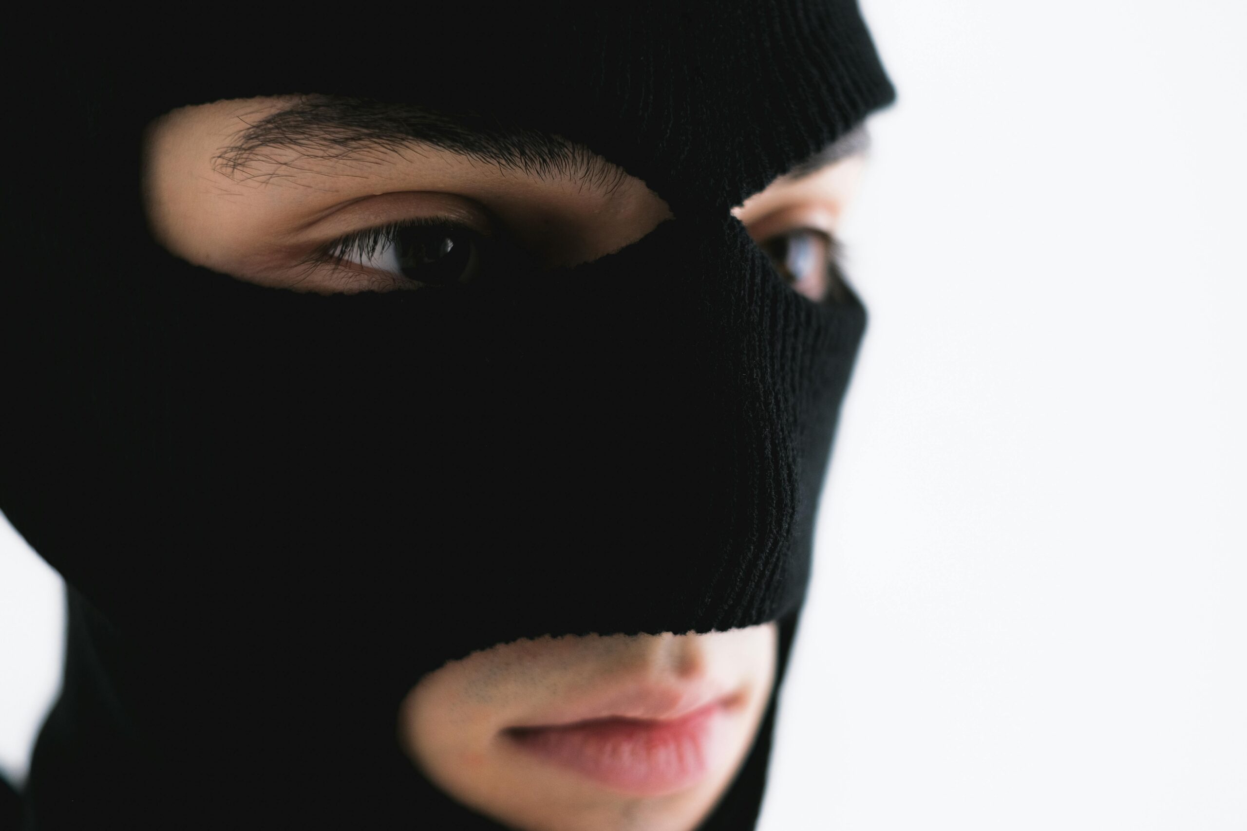 Prevent burglaries with video verification - Contact Phoenix Survillance, LLC.